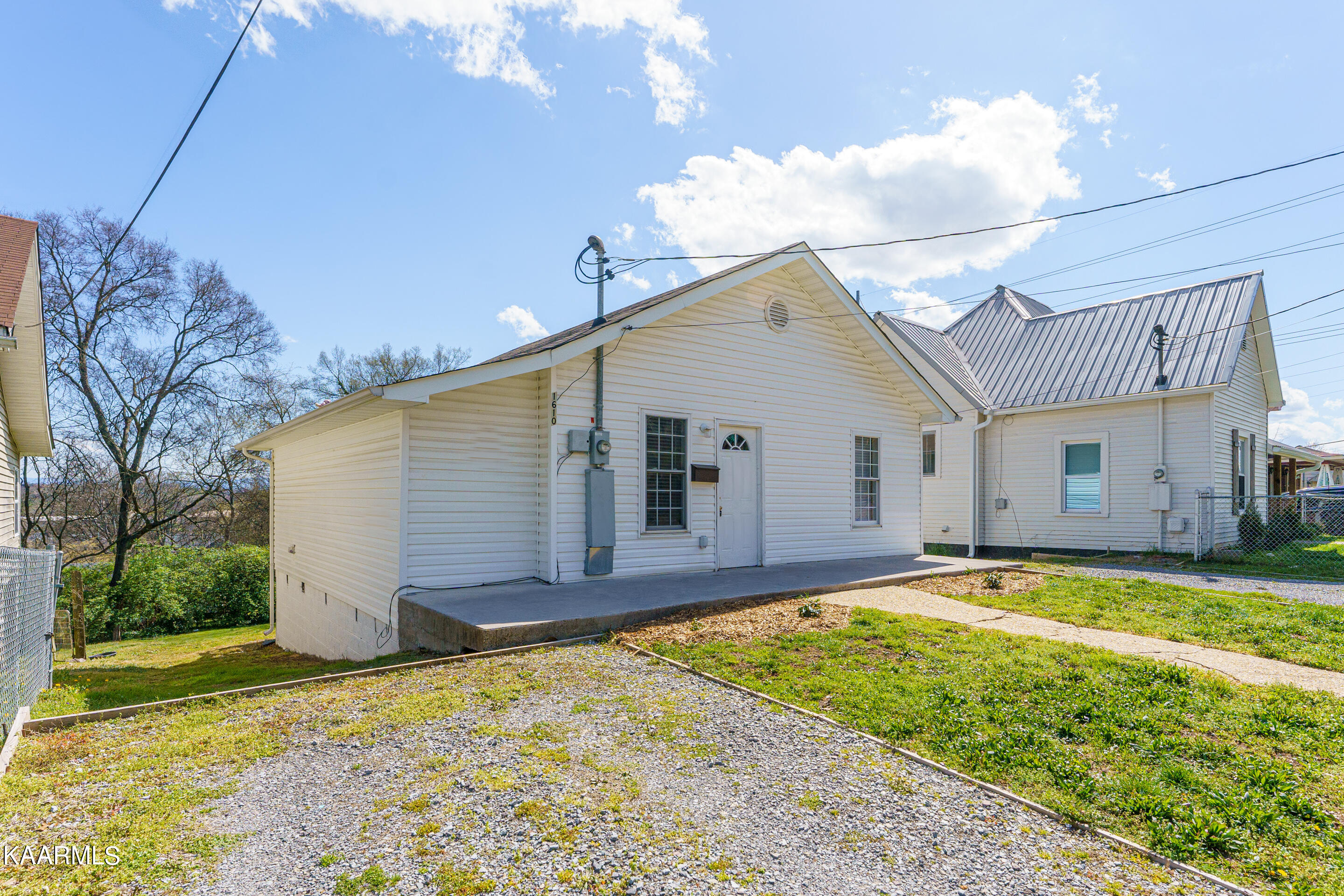 1610 Cecil Avenue, Knoxville, TN 37917 Compass