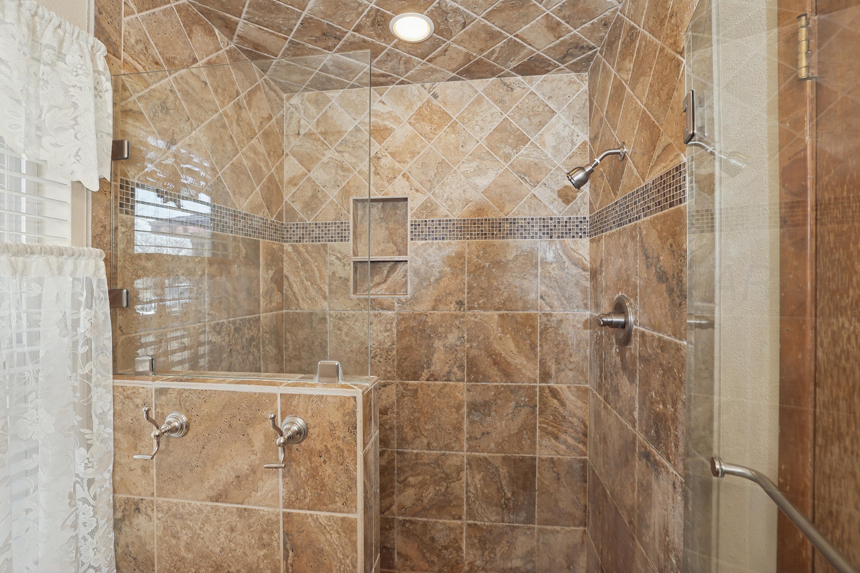 5102 Raindrop Lane Amarillo, TX 79110 - Photo 14 of 28 15-Primary Bath Shower