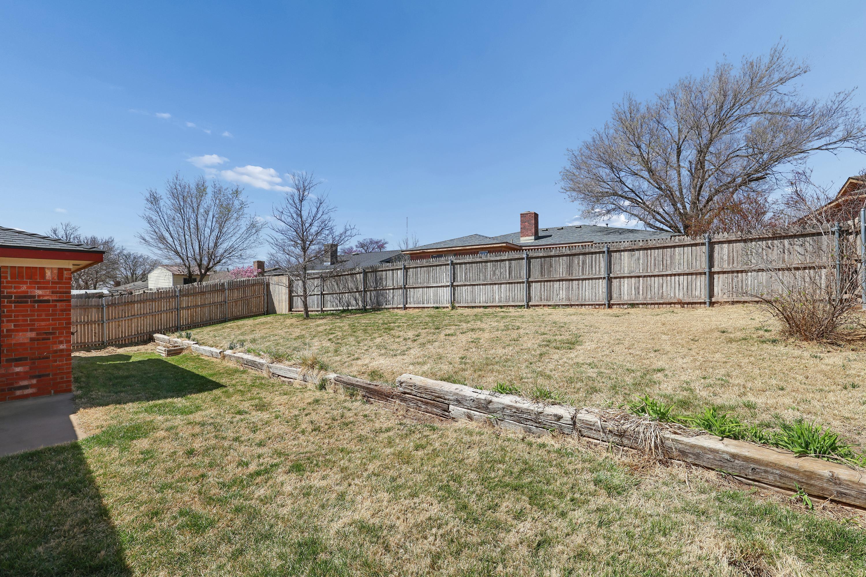 5102 Raindrop Lane Amarillo, TX 79110 - Photo 25 of 28 26-Backyard