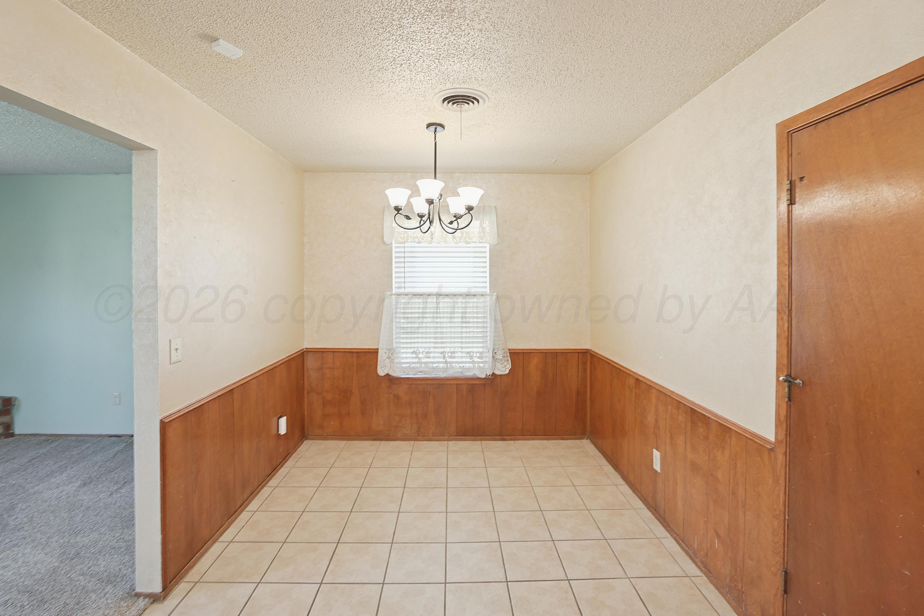 5102 Raindrop Lane Amarillo, TX 79110 - Photo 6 of 28 7-Dining Area