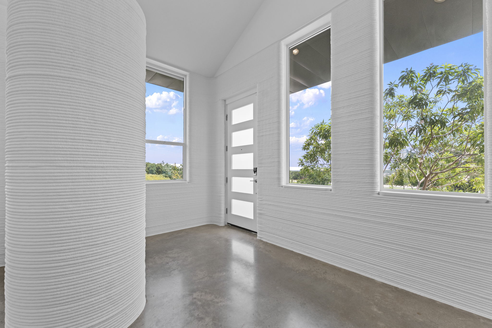 121 Rough Crk Road Georgetown, TX 78628 - Photo 3 of 33