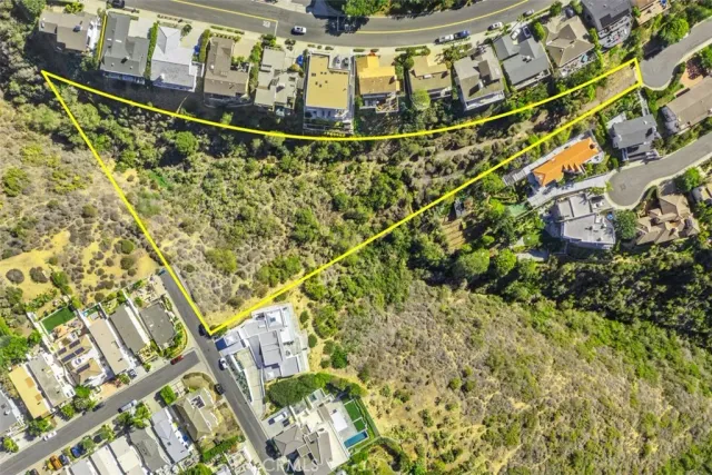 a view of an outdoor space