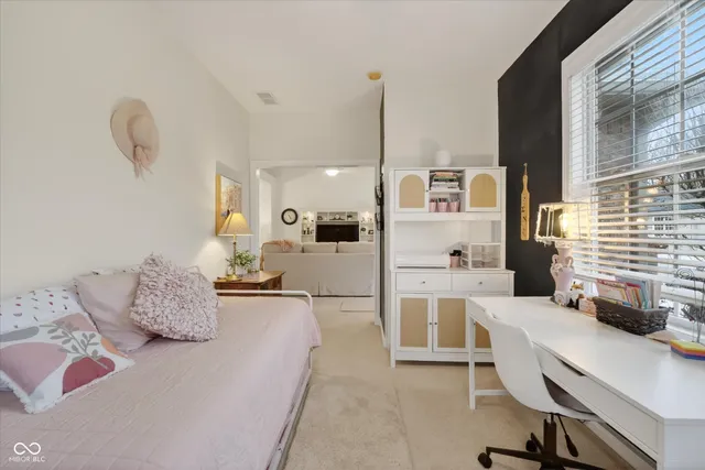 $263,900 | 6872 Park Square Drive, Unit D, Avon, IN 46123