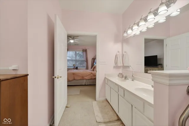 $263,900 | 6872 Park Square Drive, Unit D, Avon, IN 46123