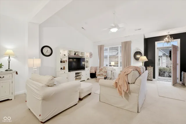 $263,900 | 6872 Park Square Drive, Unit D, Avon, IN 46123