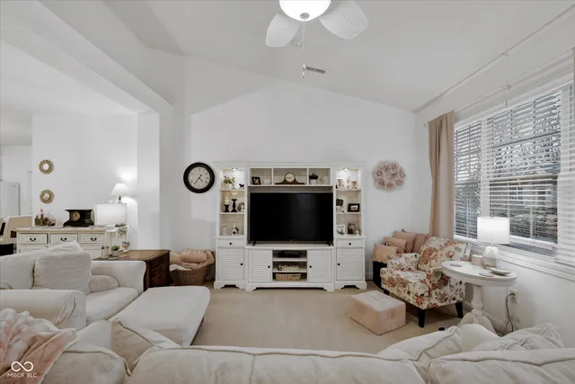 $263,900 | 6872 Park Square Drive, Unit D, Avon, IN 46123