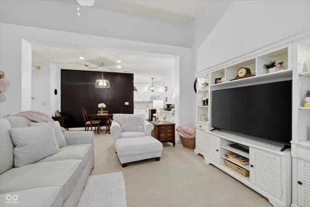 $263,900 | 6872 Park Square Drive, Unit D, Avon, IN 46123