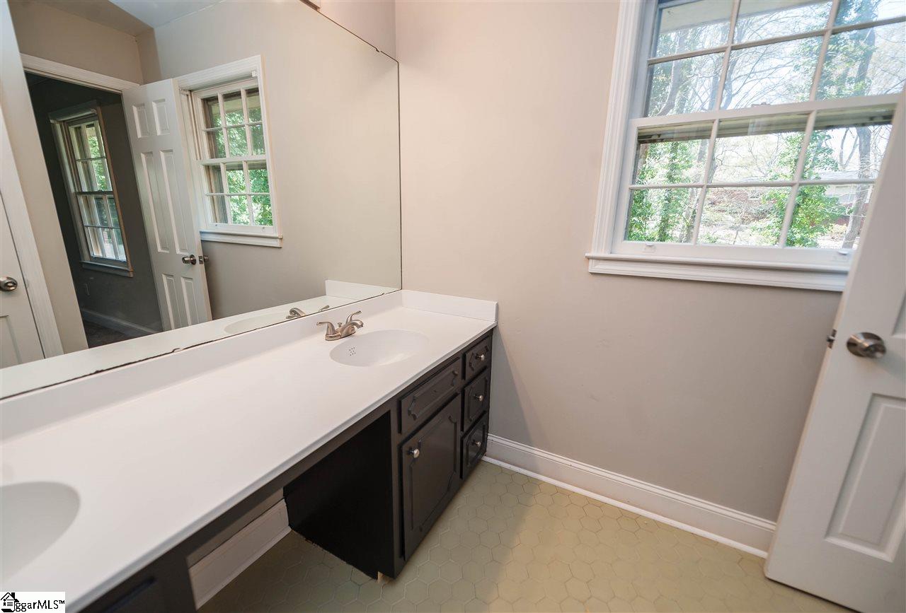 300 Covington Road Greenville, SC 29617 - Photo 28 of 35 Gallery Image 28