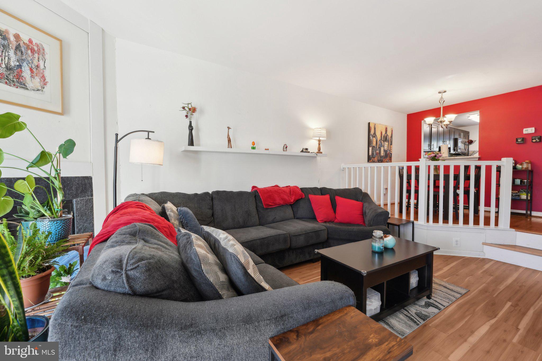 5905 Sir Cambridge Way Alexandria, VA 22315 - Photo 4 of 31