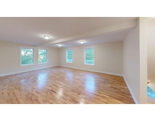 561 Black Brook Road Goffstown, NH 03045 - Photo 26 of 36 a open hall with a window