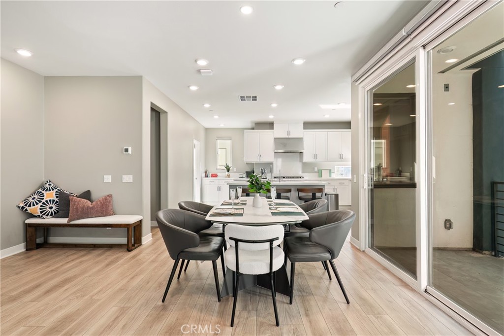 253 Waypoint Tustin, CA 92782 - Photo 6 of 41 Gallery Image 6