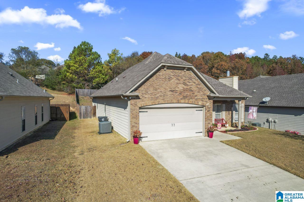 2015 Shamrock Lane Moody, AL 35004 - Photo 2 of 39