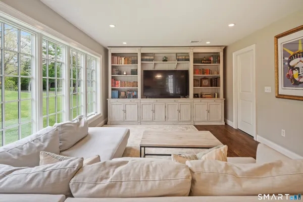 $2,700,000 | 28 Bulkley Avenue North, Westport, CT 06880