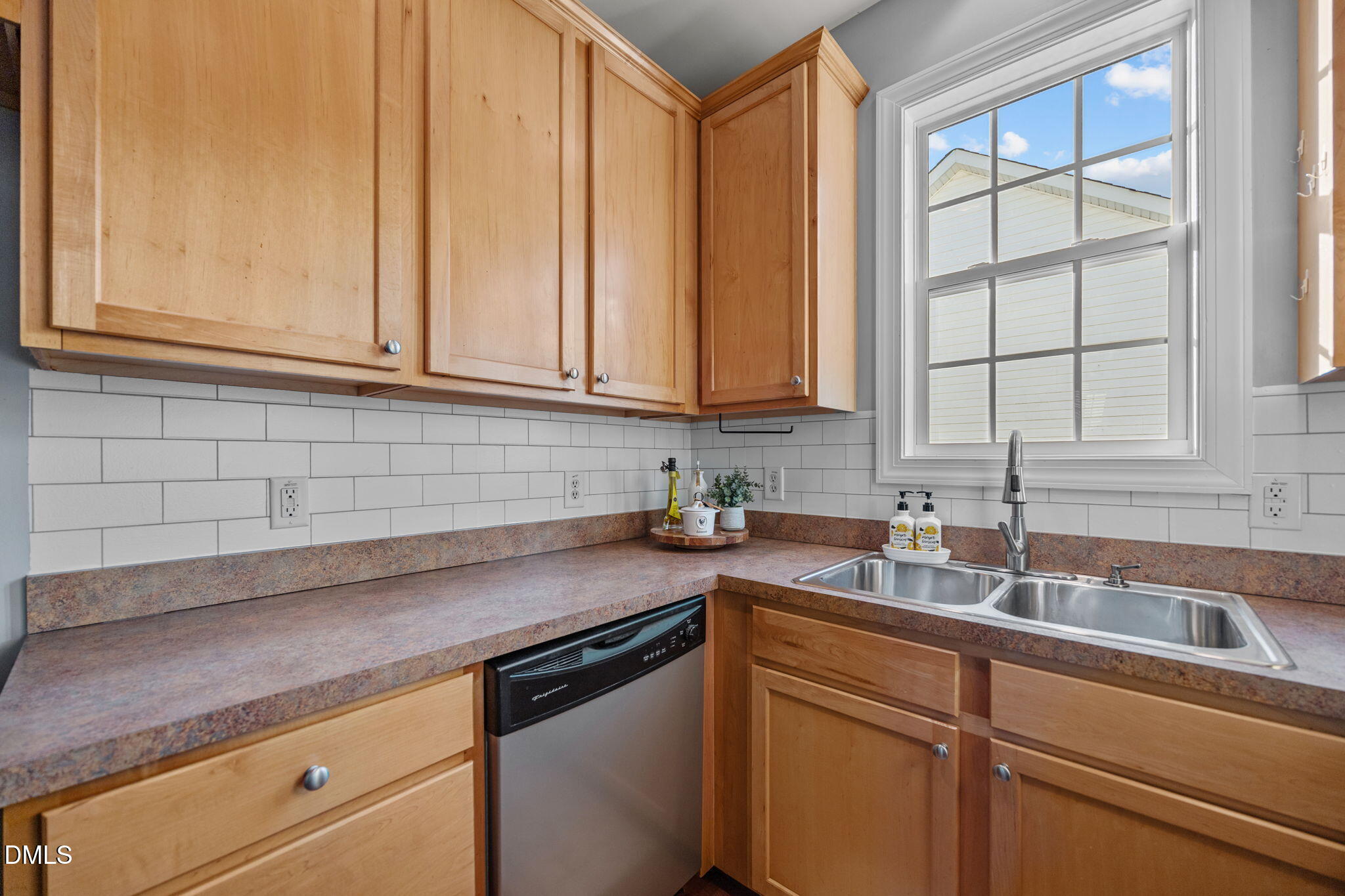 1608 Old Sexton Road Fuquay-Varina, NC 27526 - Photo 20 of 28 Kitchen