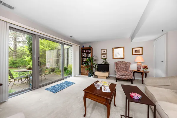 $299,900 | 618 Watersedge Drive, Ann Arbor, MI 48105