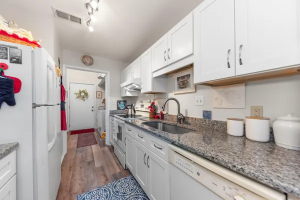 $299,900 | 618 Watersedge Drive, Ann Arbor, MI 48105