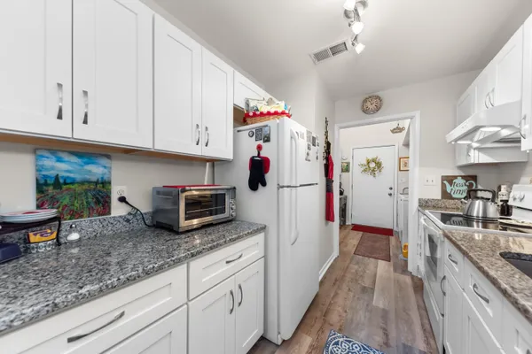 $299,900 | 618 Watersedge Drive, Ann Arbor, MI 48105