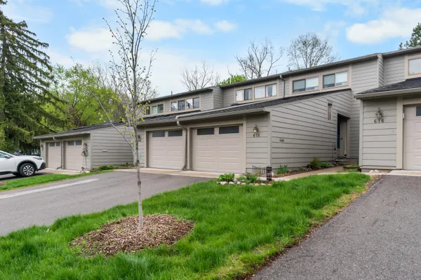 $299,900 | 618 Watersedge Drive, Ann Arbor, MI 48105