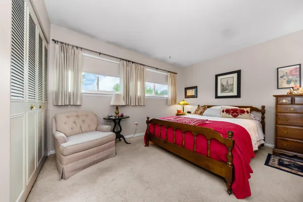 $299,900 | 618 Watersedge Drive, Ann Arbor, MI 48105