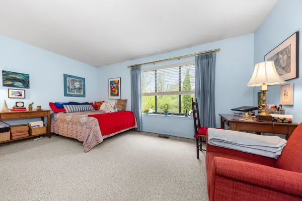 $299,900 | 618 Watersedge Drive, Ann Arbor, MI 48105