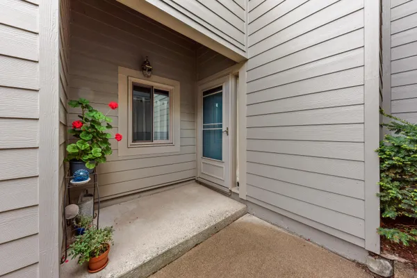 $299,900 | 618 Watersedge Drive, Ann Arbor, MI 48105