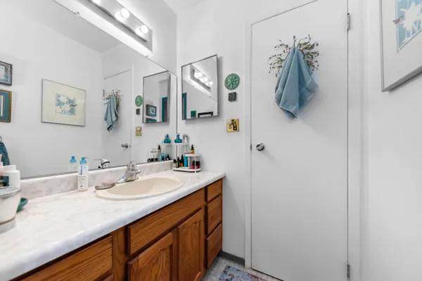 $299,900 | 618 Watersedge Drive, Ann Arbor, MI 48105