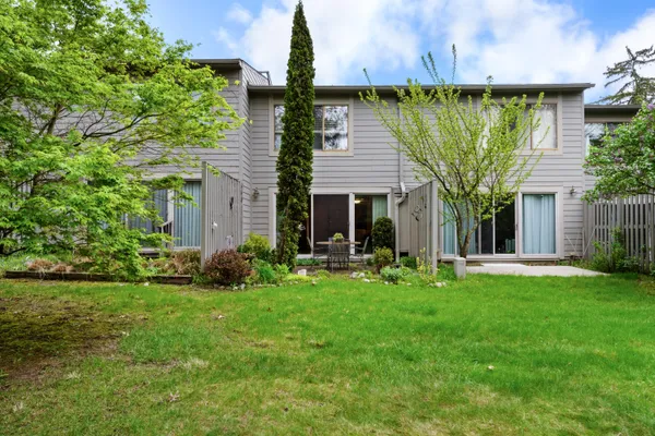 $299,900 | 618 Watersedge Drive, Ann Arbor, MI 48105