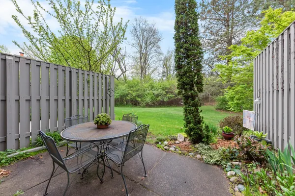 $299,900 | 618 Watersedge Drive, Ann Arbor, MI 48105