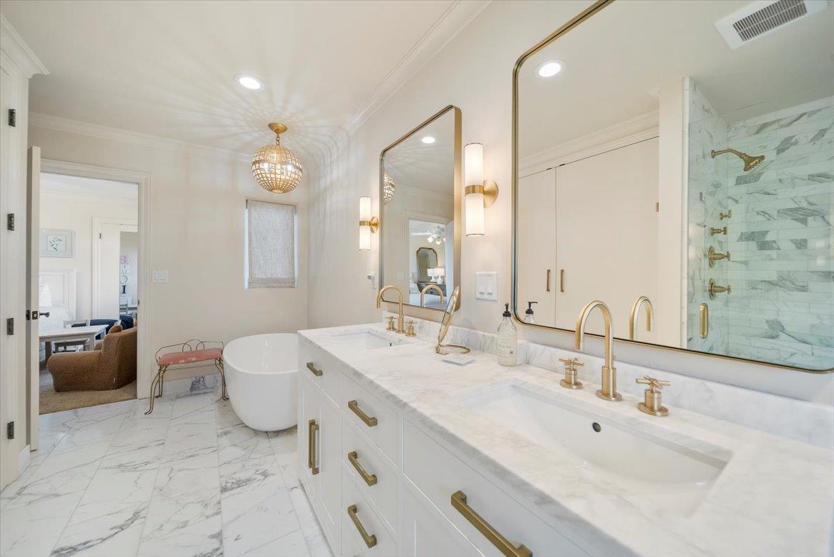 38280 Arroyo Seco Road Soledad, CA 93960 - Photo 26 of 41 a spacious bathroom with a double vanity sink mirror and