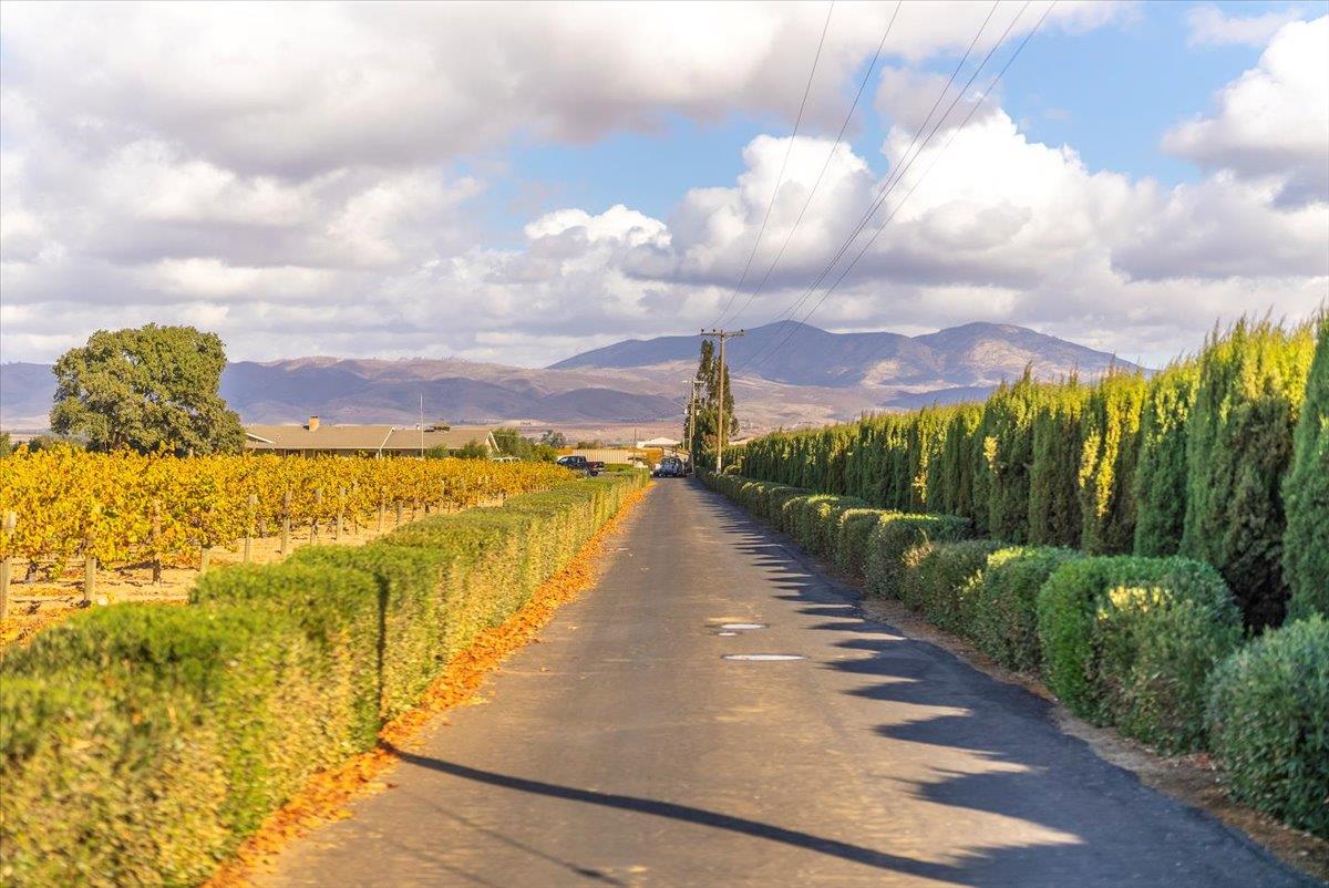 38280 Arroyo Seco Road Soledad, CA 93960 - Photo 38 of 41 a view of an ocean with beach