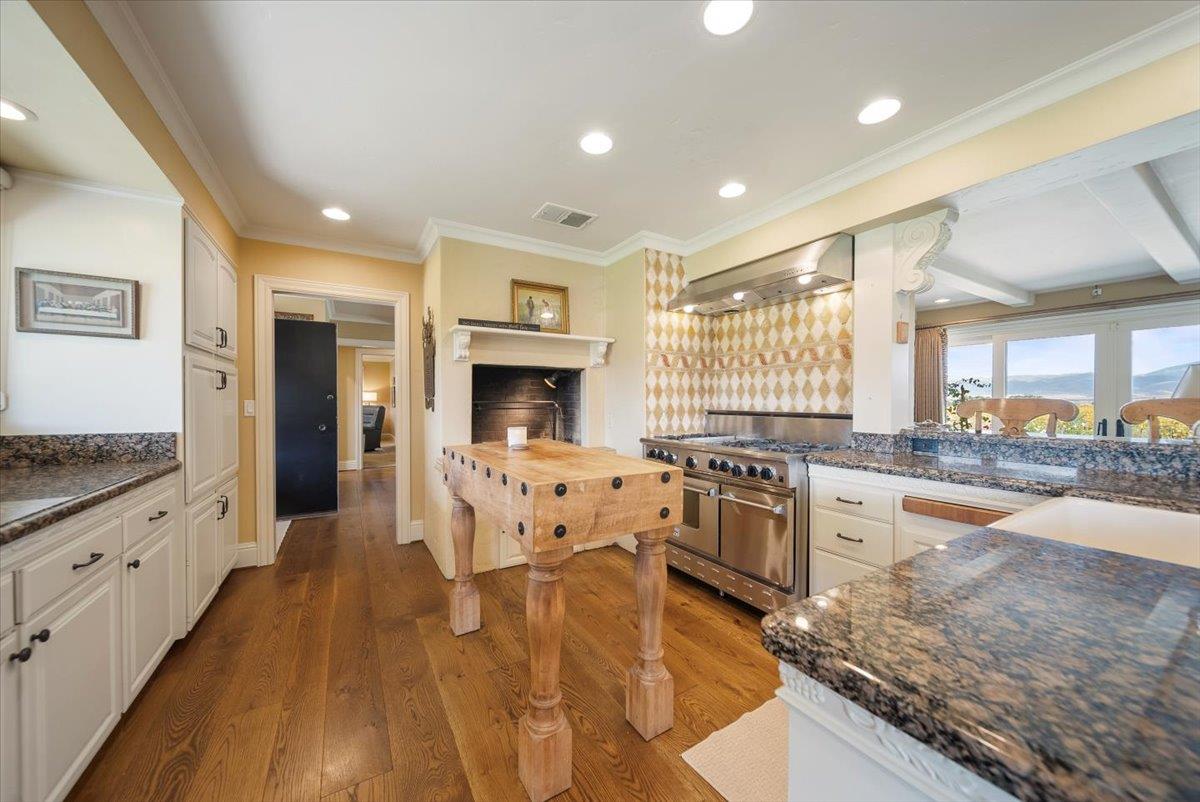 38280 Arroyo Seco Road Soledad, CA 93960 - Photo 4 of 41 a large kitchen with granite countertop lots of counter top space