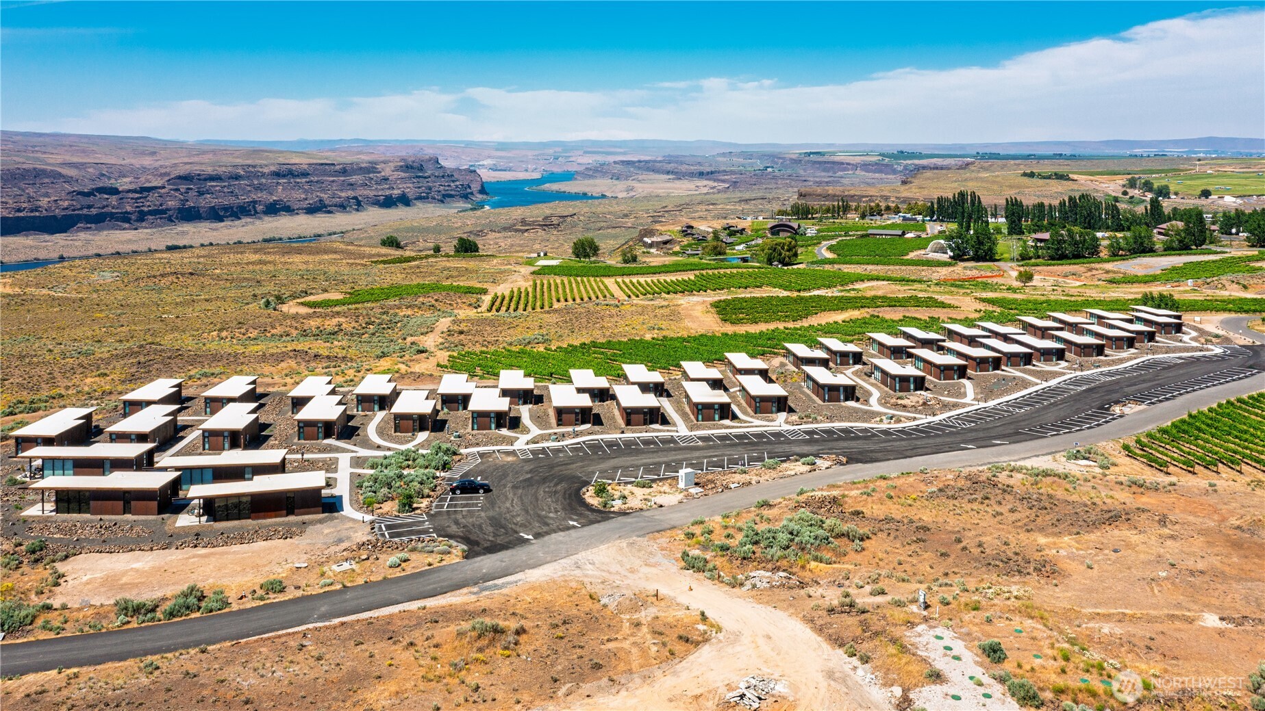 23692 Cliffe Pointe Road Northwest, Unit 5B Quincy, WA 98848 - Photo 18 of 22 a view of an ocean and beach