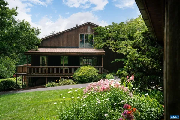 $1,950,000 | 18 Providence Lane, Waynesboro, VA 22980
