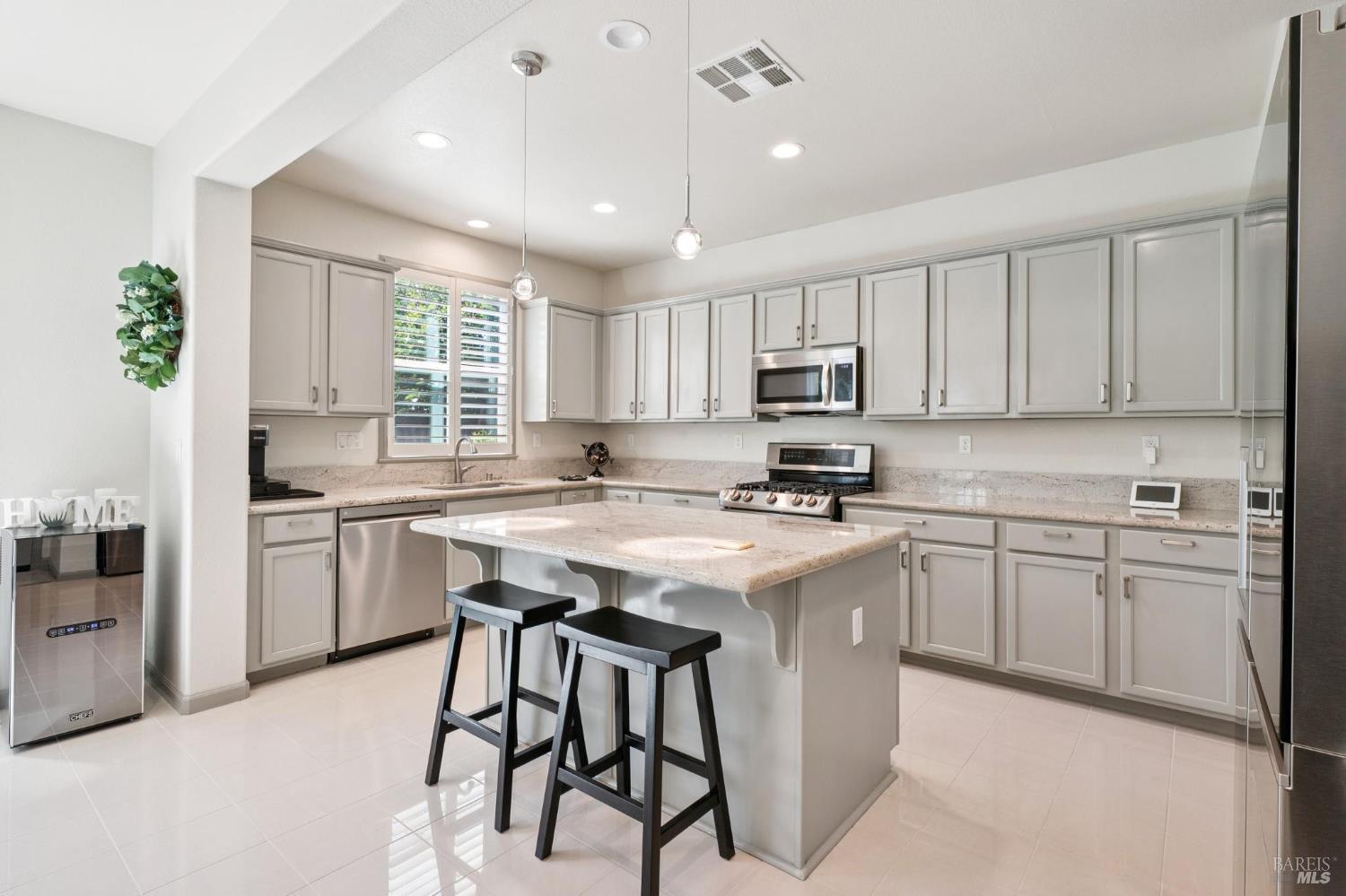 1831 Velvetleaf Lane Santa Rosa, CA 95404 - Photo 10 of 38