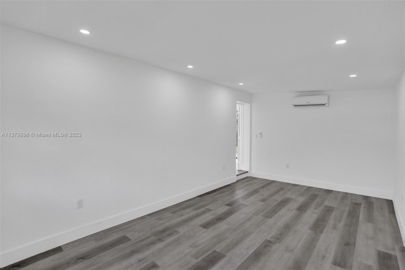 6842 Northwest 13th Street Plantation, FL 33313 - Photo 16 of 33 a view of room