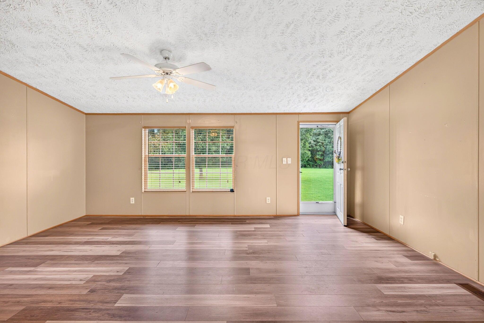 462 Rinehart Road Chillicothe, OH 45601 - Photo 5 of 59 462 Rinehart Rd 27