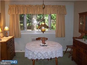 3116 Merritt Parkway Sinking Spring, PA 19608 - Photo 3 of 10 Dining Room