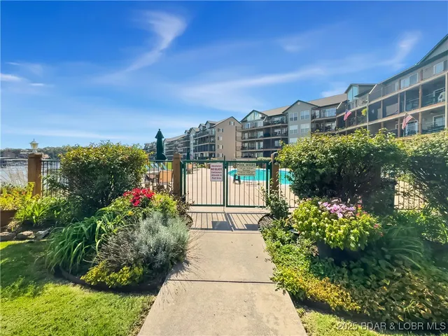 $335,000 | 133 Cedar Glen Court, Unit 3D, Camdenton, MO 65020