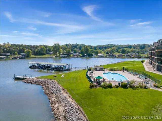 $335,000 | 133 Cedar Glen Court, Unit 3D, Camdenton, MO 65020