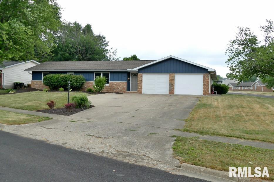 411 Brookcrest Drive Washington, IL 61571 - Photo 2 of 27