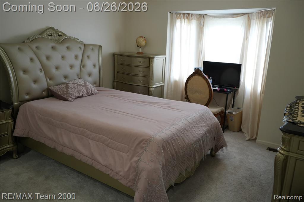 6426 Chase Road Dearborn, MI 48126 - Photo 20 of 35