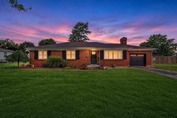 $289,800 | 267 East High Street, London, OH 43140