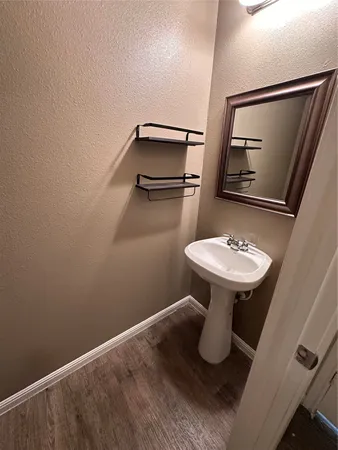 $2,400 | 207 Liard River Road, Hutto, TX 78634