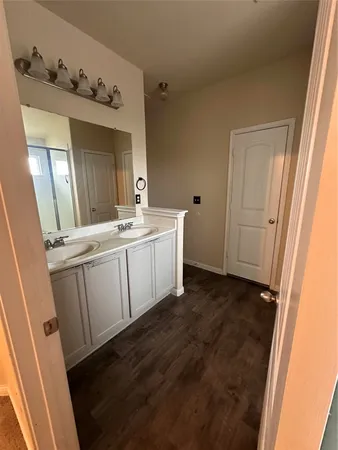 $2,350 | 207 Liard River Road, Hutto, TX 78634