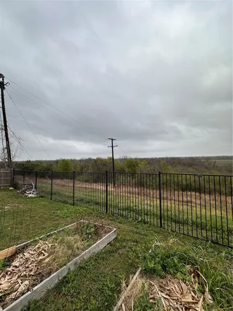 $2,400 | 207 Liard River Road, Hutto, TX 78634