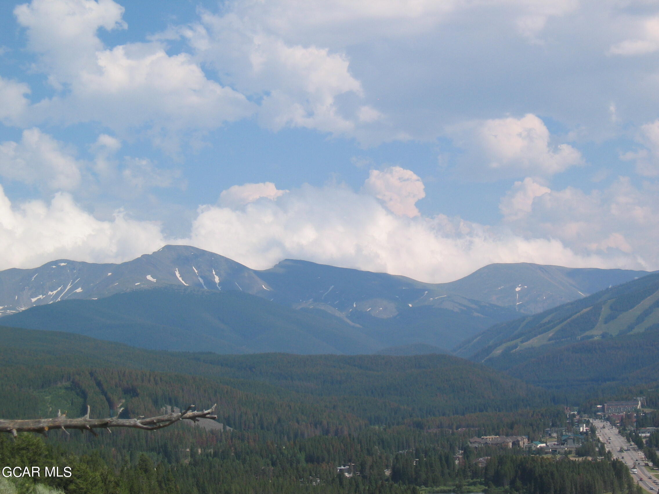 a view of a sky