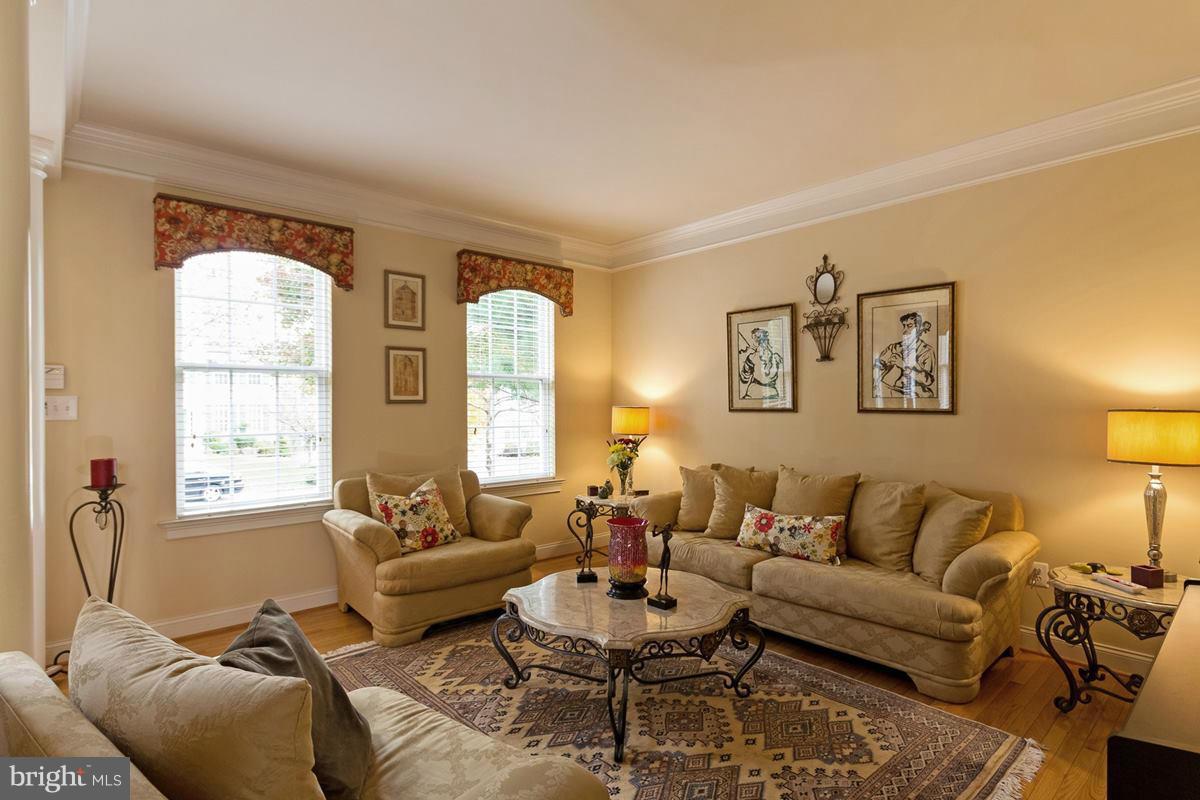 8511 Springway Road Ellicott City, MD 21043 - Photo 12 of 30 Living Room