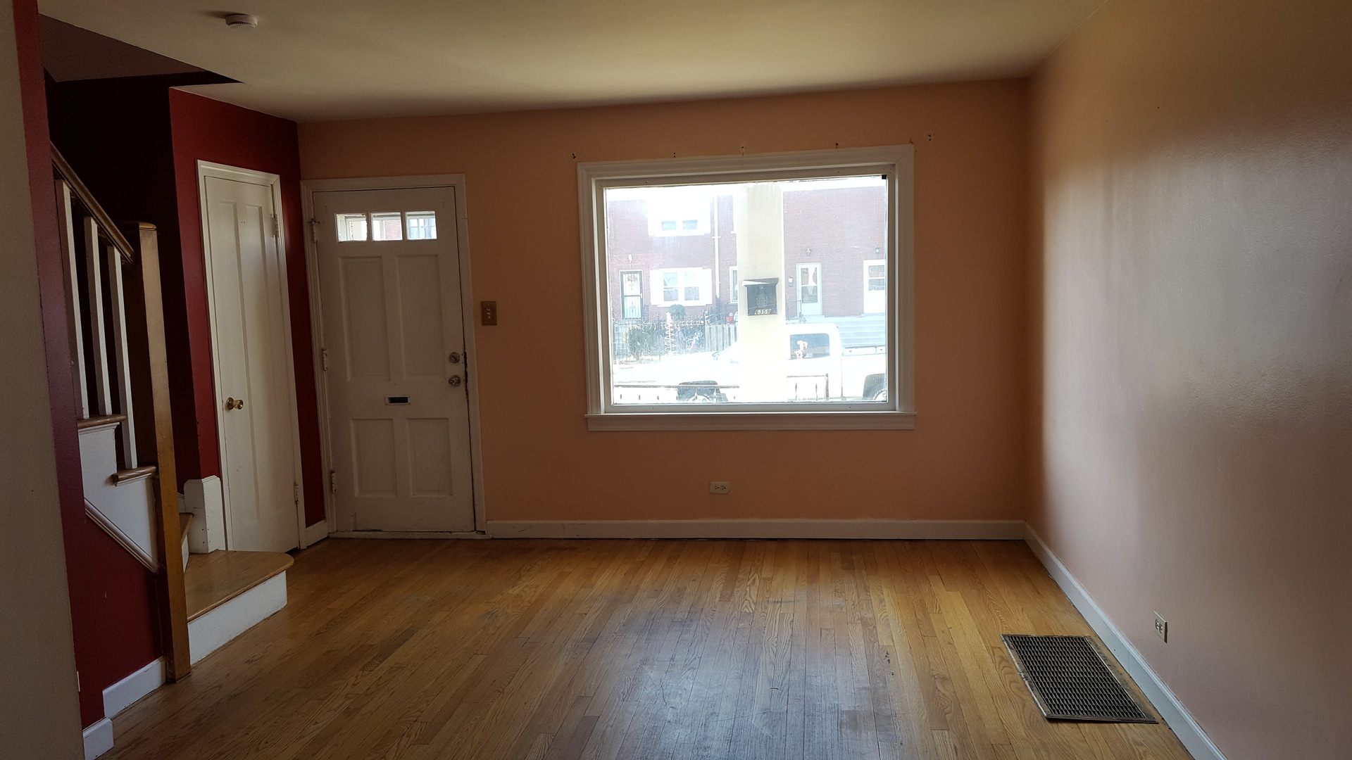 6359 Long Avenue Chicago, IL 60638 - Photo 3 of 12