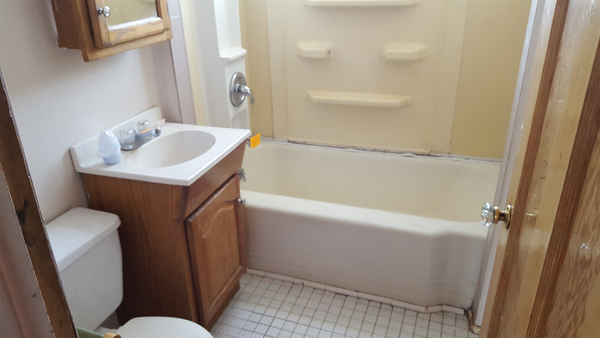 6359 Long Avenue Chicago, IL 60638 - Photo 8 of 12