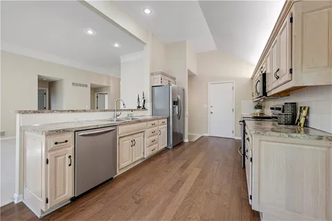 $540,000 | 5232 West 121st Street, Overland Park, KS 66209